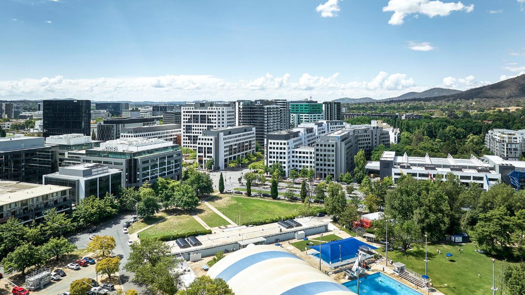 Meriton Suites Canberra Eksteriør billede Aerial view of the campus