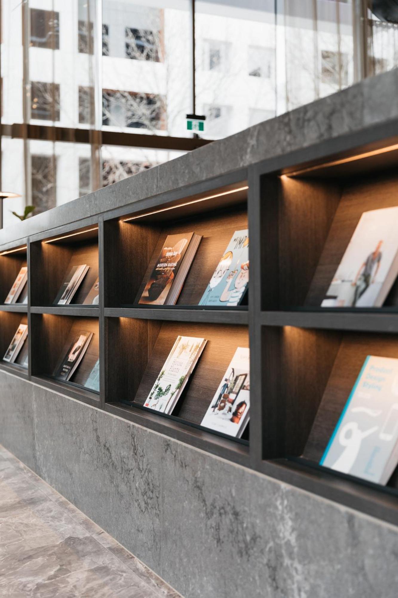 Meriton Suites Canberra Eksteriør billede Publications