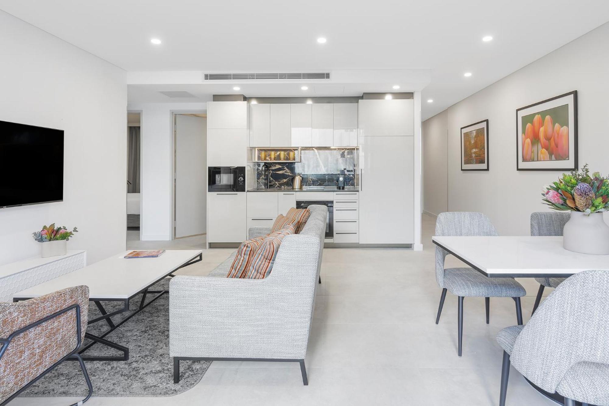 Meriton Suites Canberra Eksteriør billede A typical apartment interior