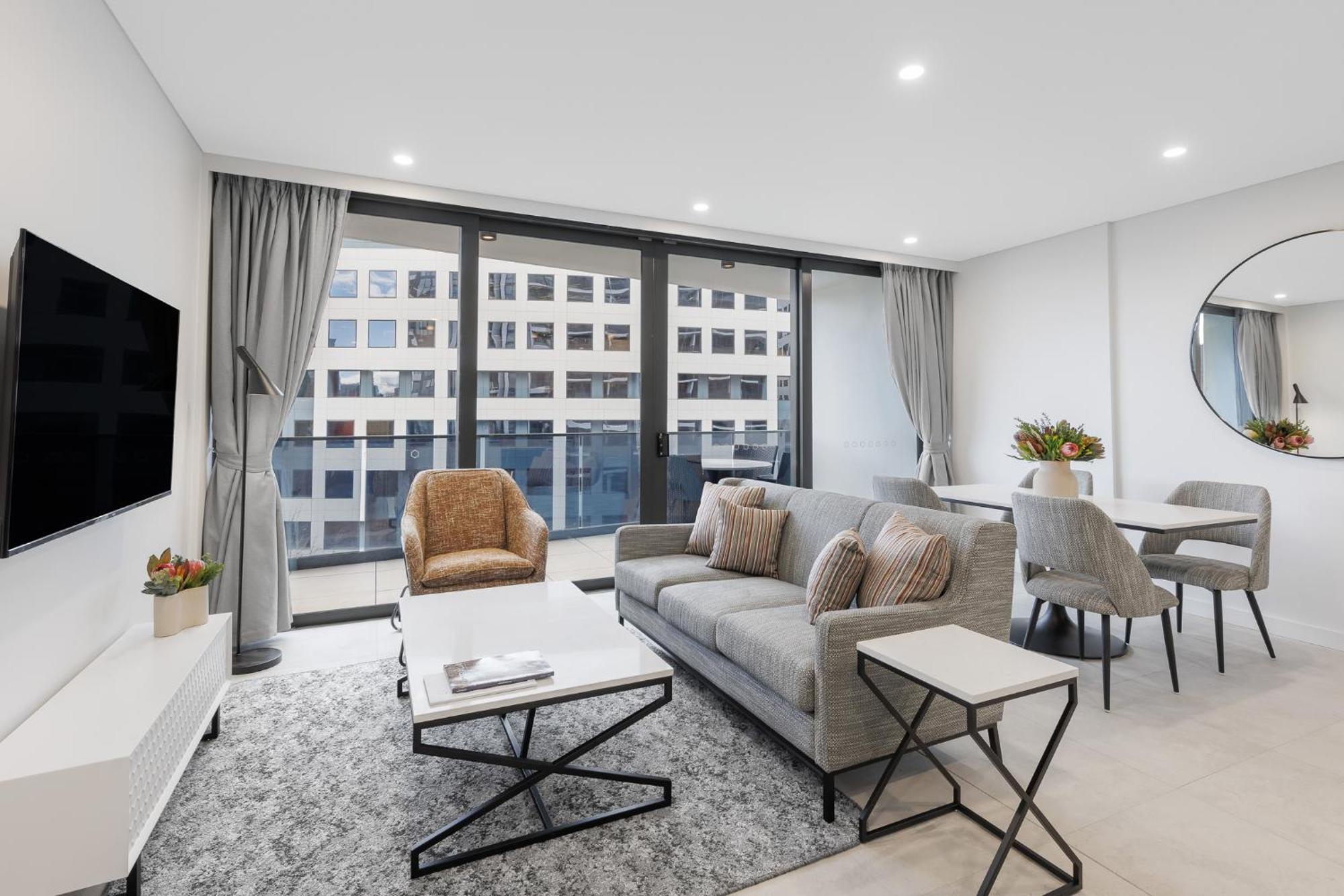 Meriton Suites Canberra Eksteriør billede Living room