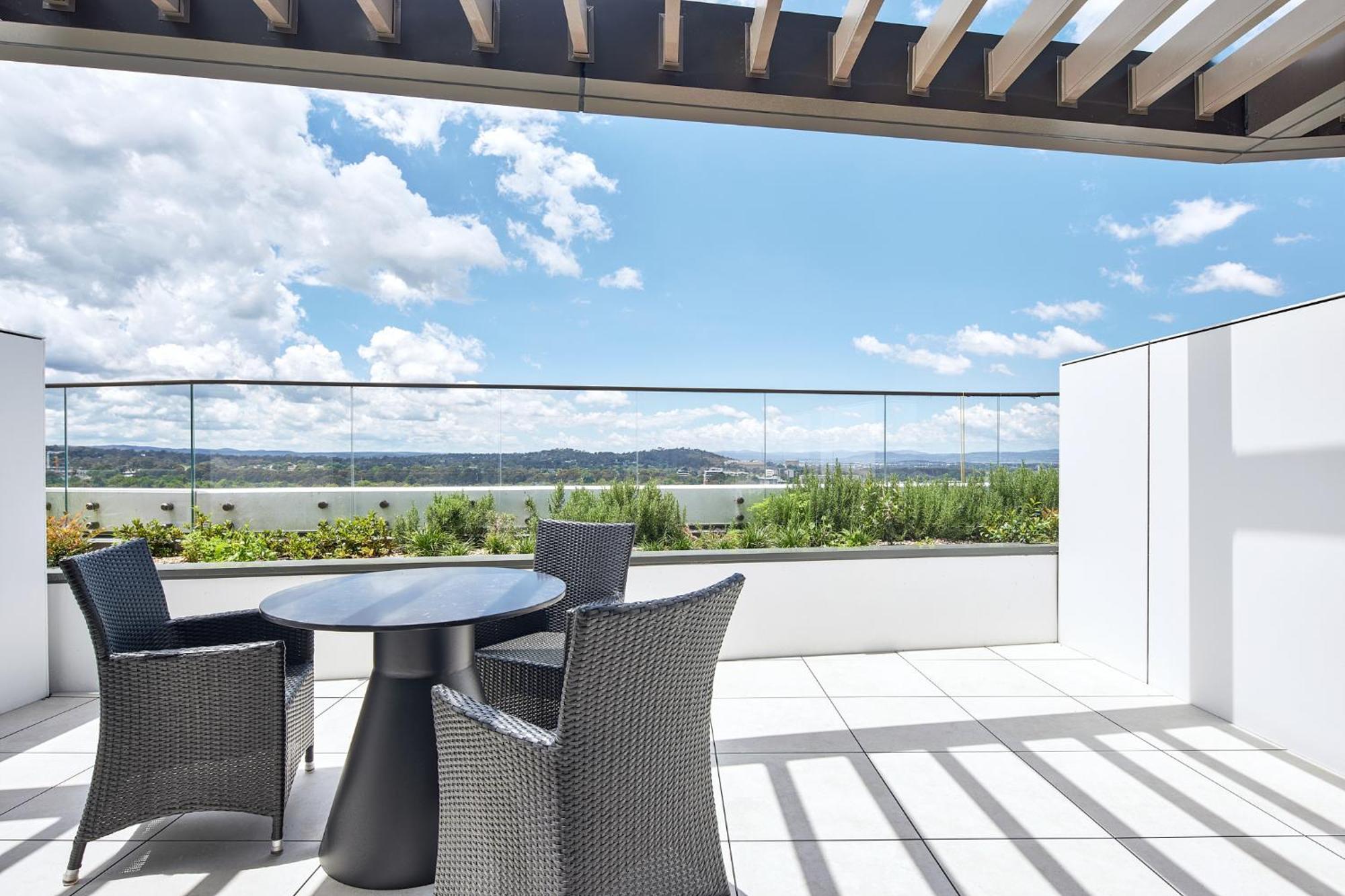 Meriton Suites Canberra Eksteriør billede Skyline Residences