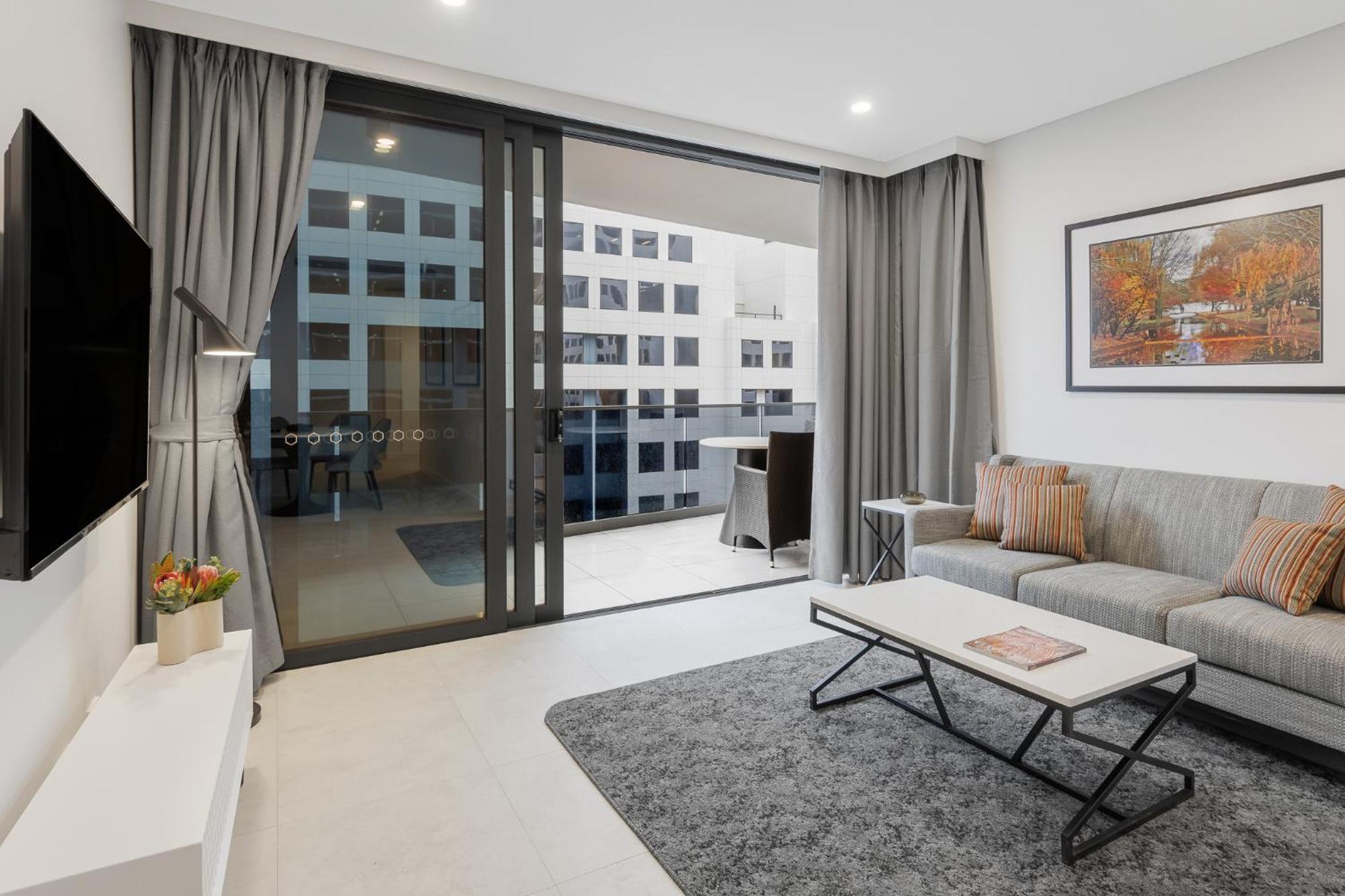 Meriton Suites Canberra Eksteriør billede Living room