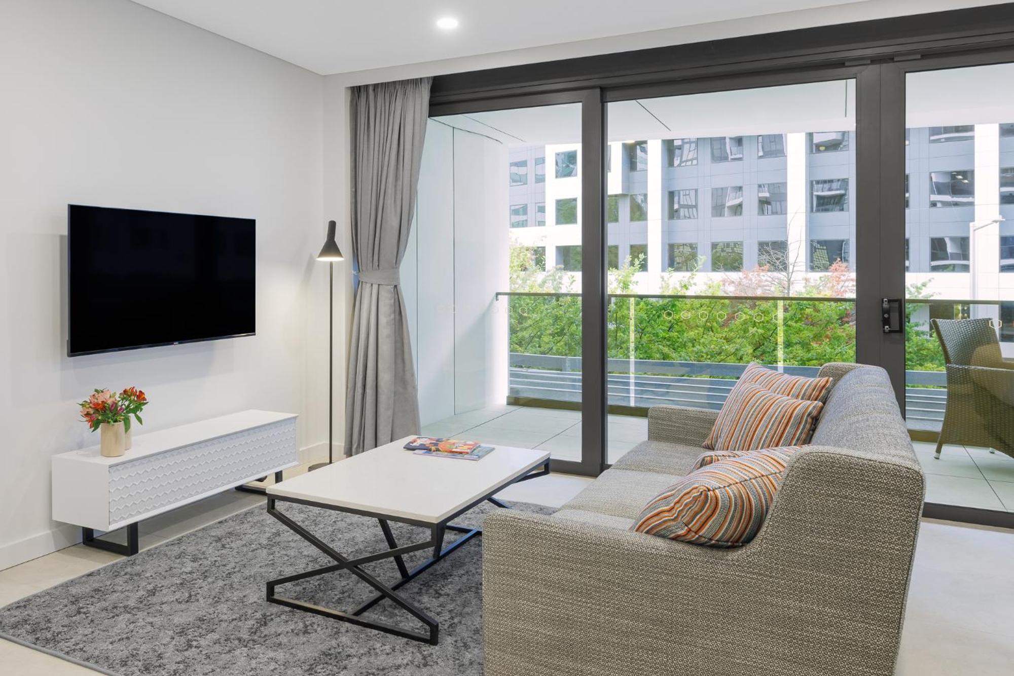 Meriton Suites Canberra Eksteriør billede Living room